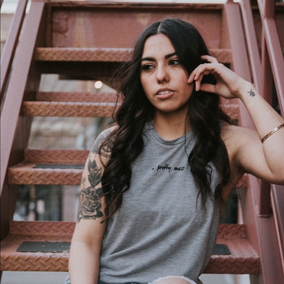 “Pretty Mess” Forever 21 top - Picture 4 of 5